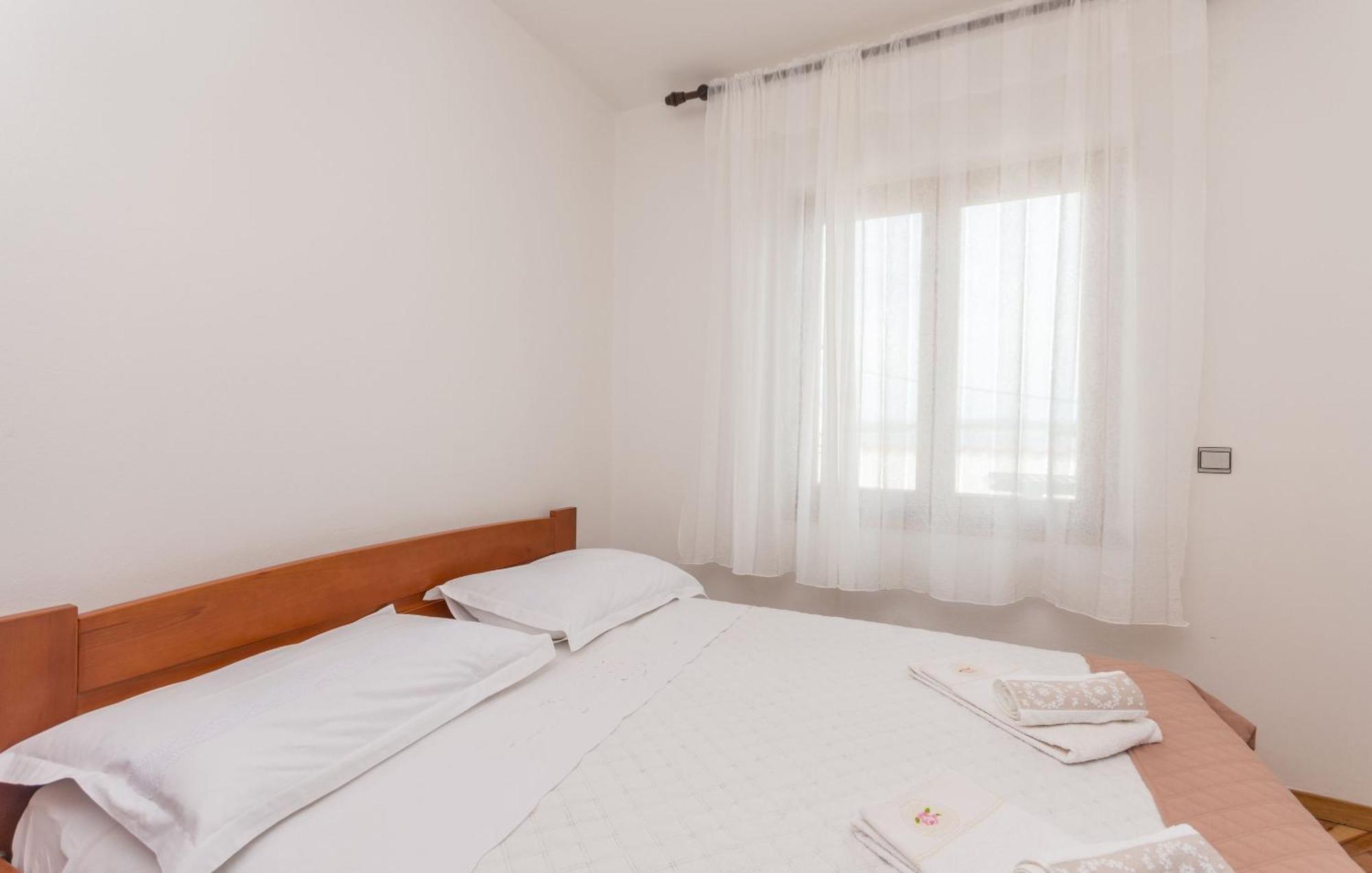 Apartment Blazenka - 20M From The Sea 트콘 외부 사진