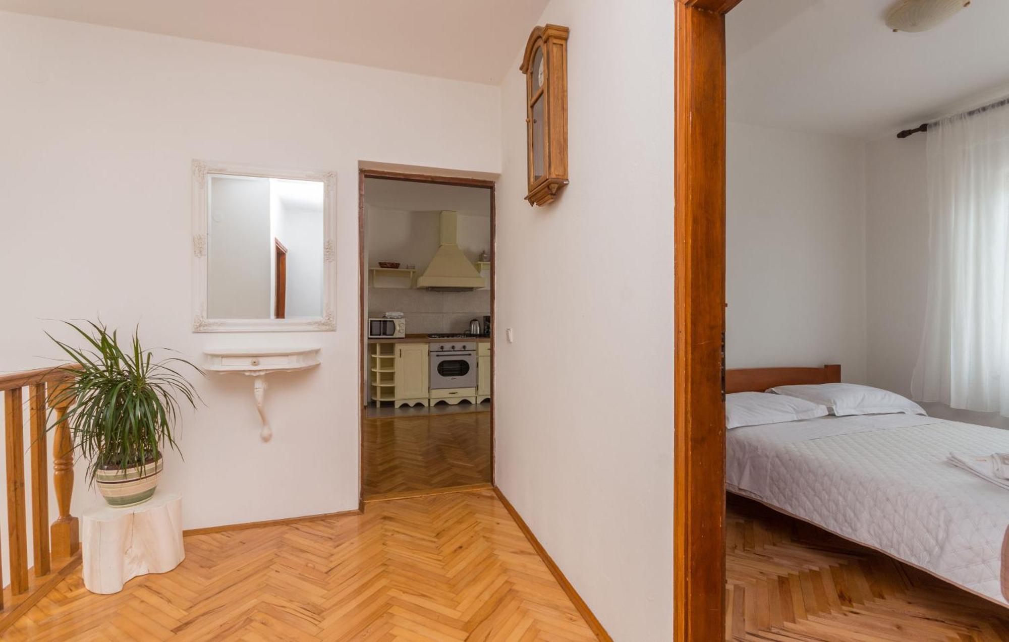 Apartment Blazenka - 20M From The Sea 트콘 외부 사진