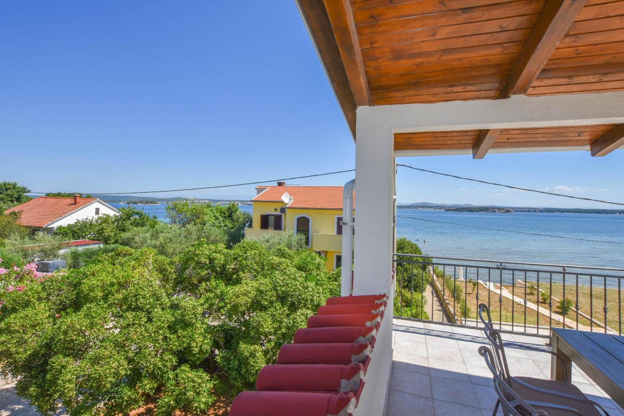 Apartment Blazenka - 20M From The Sea 트콘 외부 사진