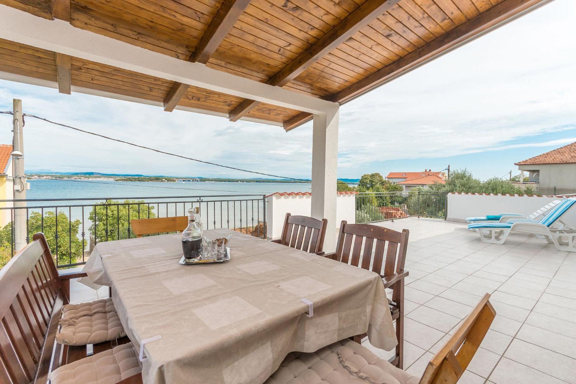 Apartment Blazenka - 20M From The Sea 트콘 외부 사진