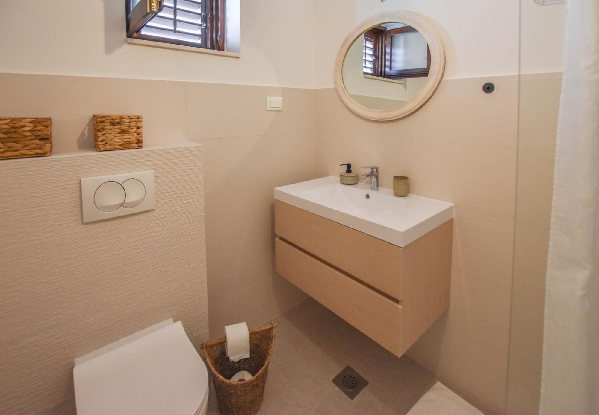 Apartment Blazenka - 20M From The Sea 트콘 외부 사진