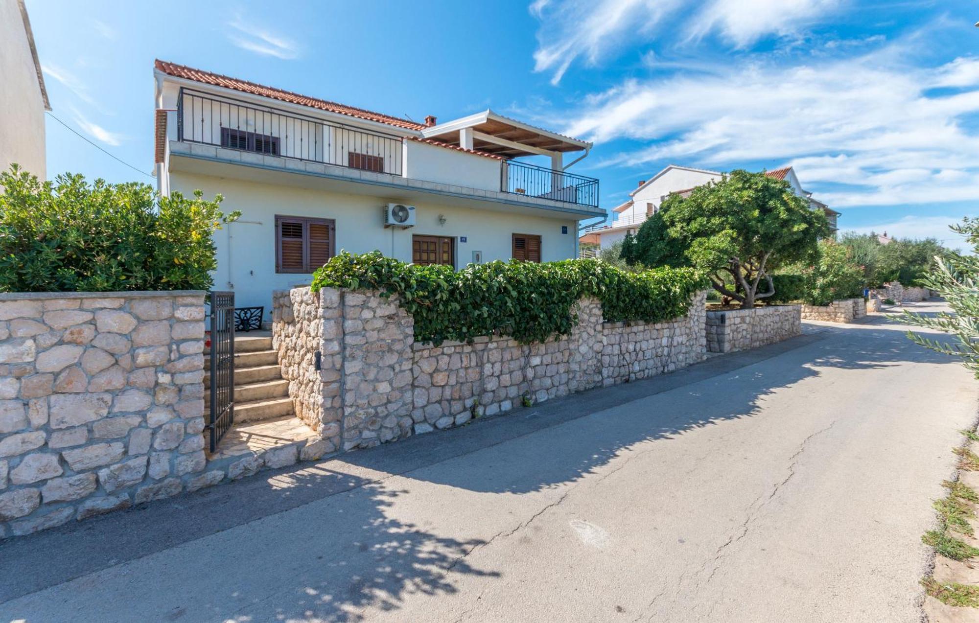 Apartment Blazenka - 20M From The Sea 트콘 외부 사진