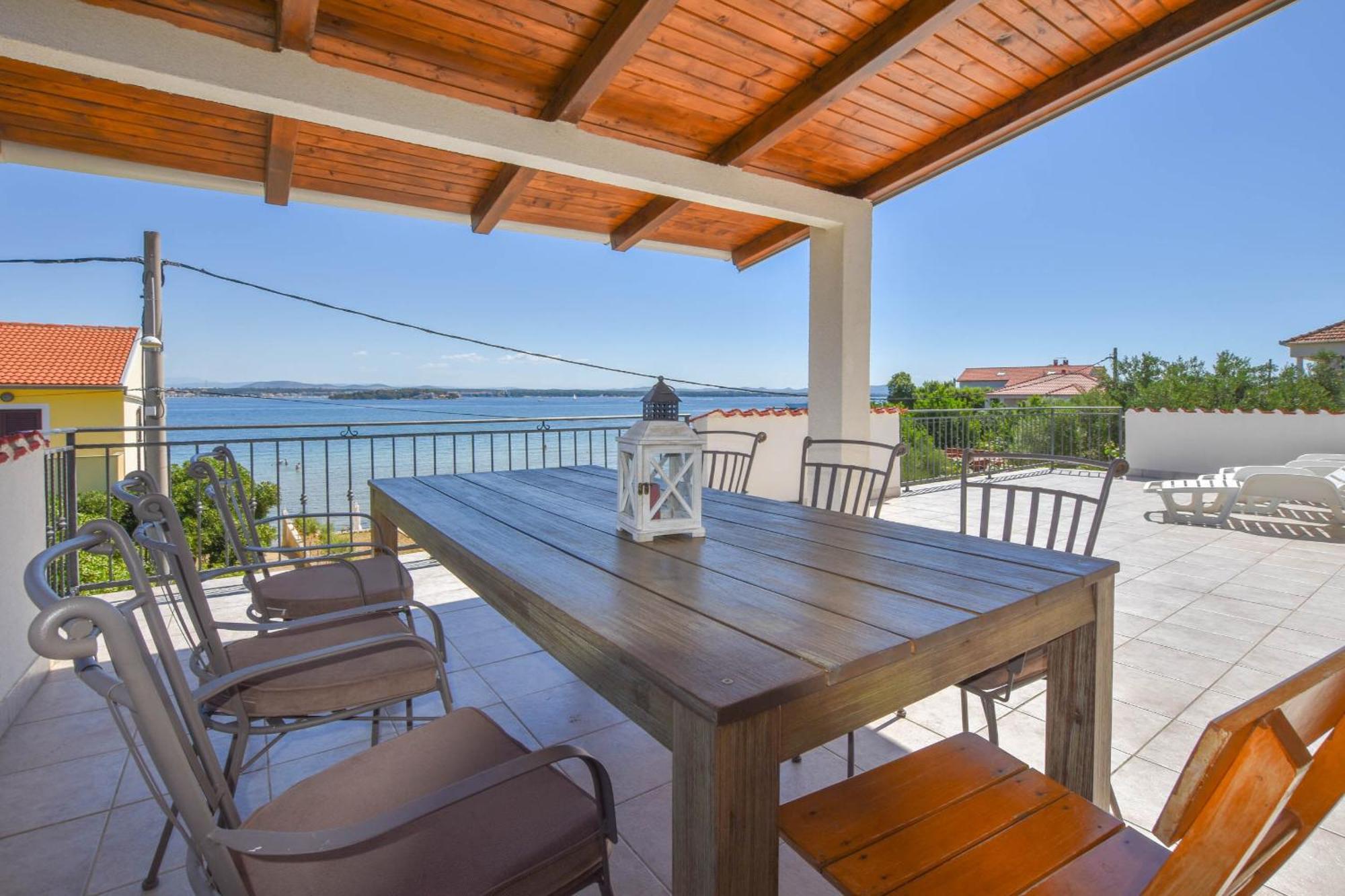 Apartment Blazenka - 20M From The Sea 트콘 외부 사진